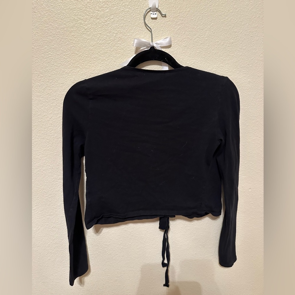 Brandy Melville black long sleeve wrap crop top.🖤